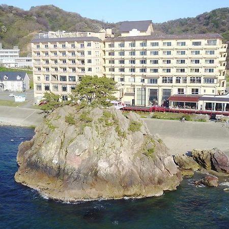 Отель Yura Onsen Yaotome Цуруока Экстерьер фото